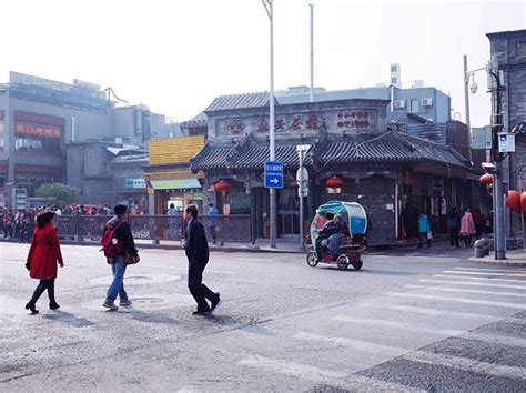 霸州美食街在哪裏？尋找霸州美食街的路徑，其實是一場穿越古今的美食探險。